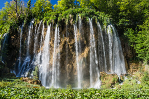 Waterfall Veliki prstavac, Plitvice Lakes National Park, Croatia, Europe